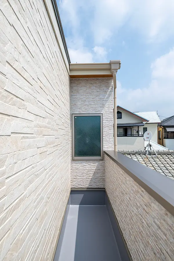 東大阪市の新築注文住宅　バルコニー｜7ARC施工事例